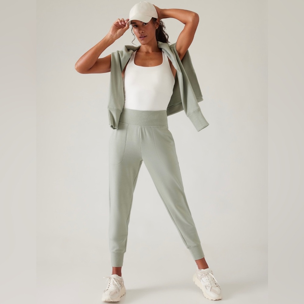 Athleta Ladies Coaster Luxe High Rise Jogger